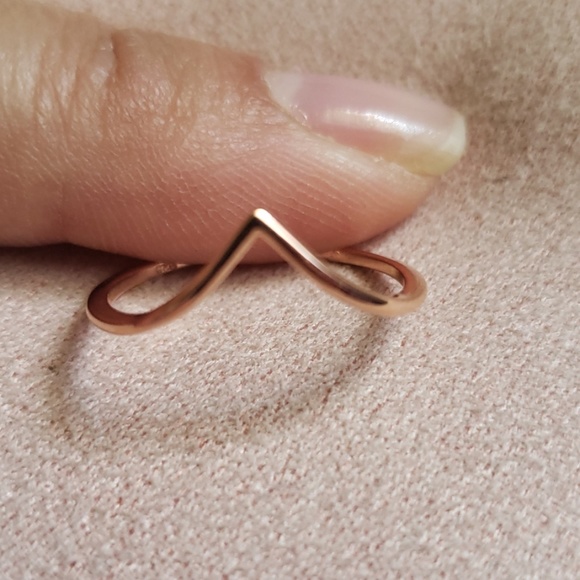 Sterling Silver gold rose V shape ring size 7 - Picture 2 of 2